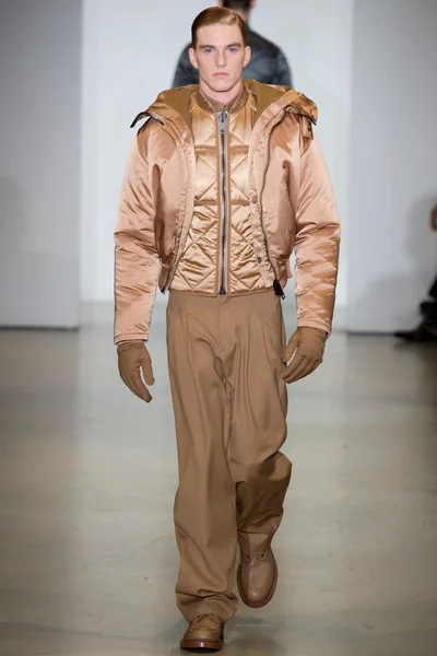 Look 11